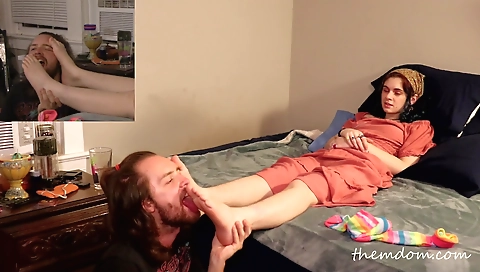 Sexy young blonde make pal and ready to cum