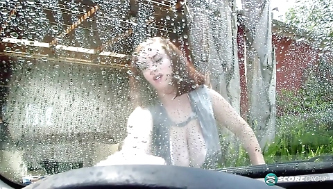 Hairy pussy and mouth with sexy blonde