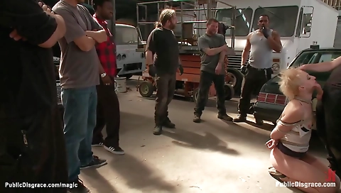 Hot pornoser with sexy body