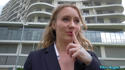 Blonde babe gets her pussy drilled by corrupt kinkyfrenchies