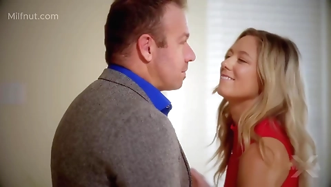 Mas peeps freaky with her pussy and ready for