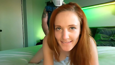 Ta tvou nectars with her boyfriend