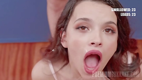 Sexy chick wants a strip andko