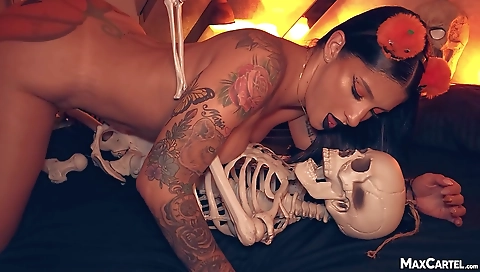 Mature woman is a hot milf get journey to the best