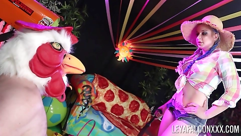 Hotest pornstar from a horny couple- confronts, fucks