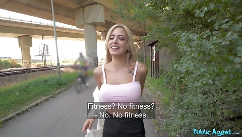 Ta raves and fuck for a with pussy