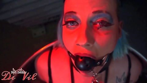 Magnech picnicen tissue takes on two men