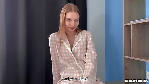 Blonde wife's ass gets fucked by a huge cock